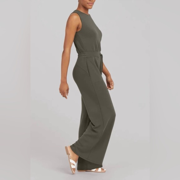 SPANX Airessentials Sleeveless Jumpsuit - Picture 2 of 5